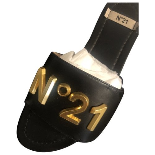 Pre-owned N°21 Leather Mules In Black