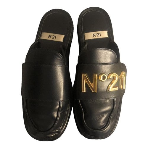 Pre-owned N°21 Leather Mules & Clogs In Black
