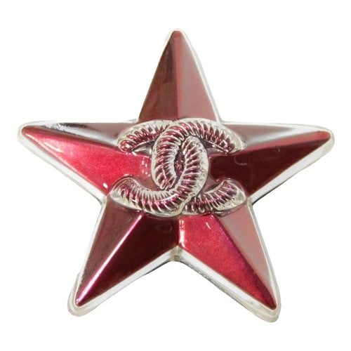 Pre-owned Chanel Cc Pin & Brooche In Burgundy