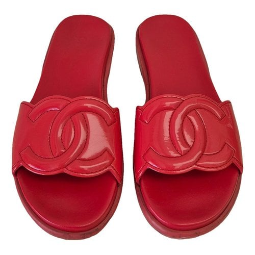 Pre-owned Chanel Leather Mules In Red
