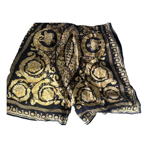 Pre-owned Versace Short In Gold