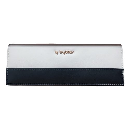 Pre-owned Byblos Wallet In White