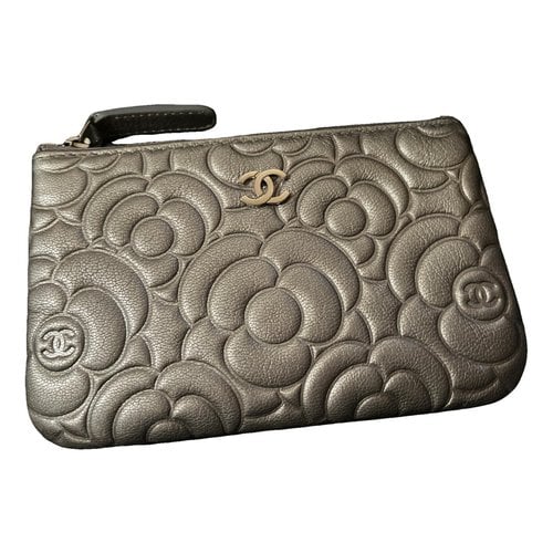 Pre-owned Chanel Leather Wallet In Metallic