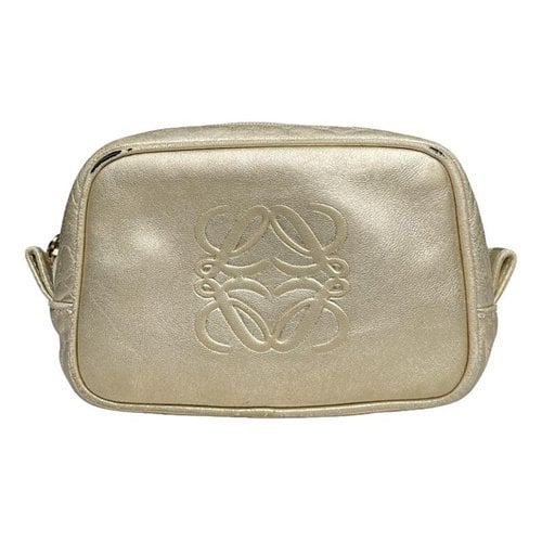 Pre-owned Loewe Patent Leather Clutch Bag In Beige