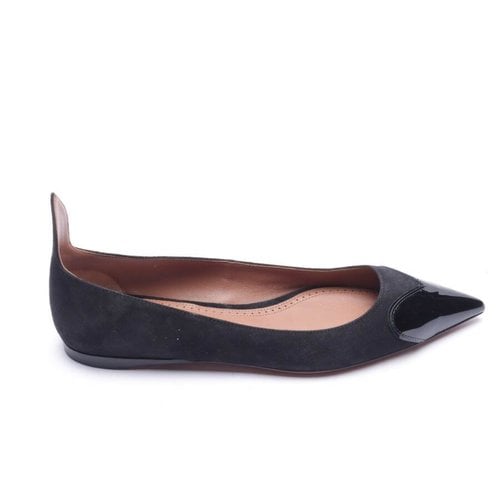 Pre-owned Alaïa Leather Flats In Black