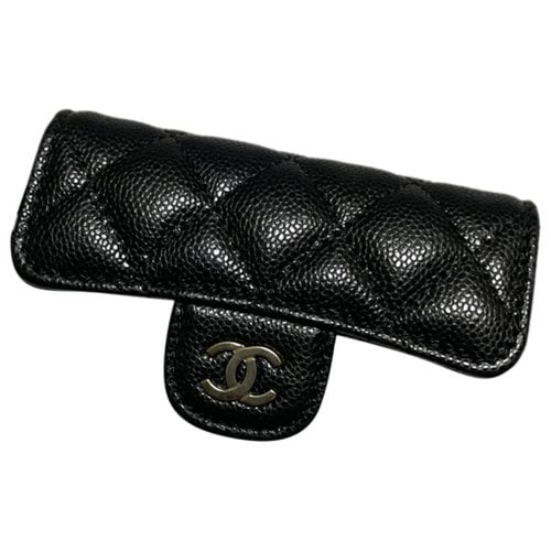 Pre-owned Chanel Timeless/classique Leather Key Ring In Black