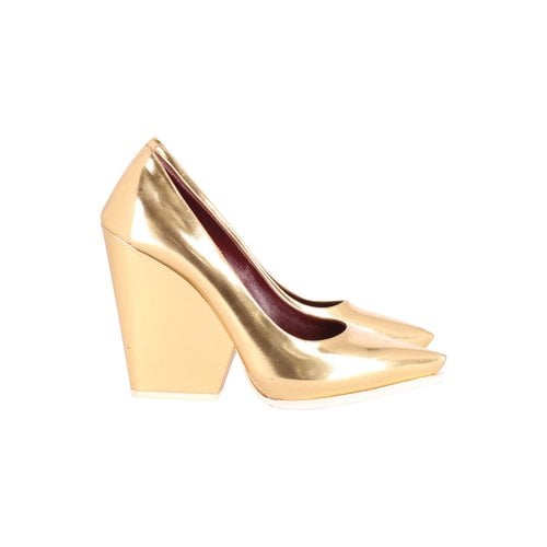 Pre-owned Celine Patent Leather Heels In Gold