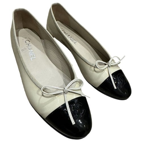 Pre-owned Chanel Patent Leather Ballet Flats In Multicolour