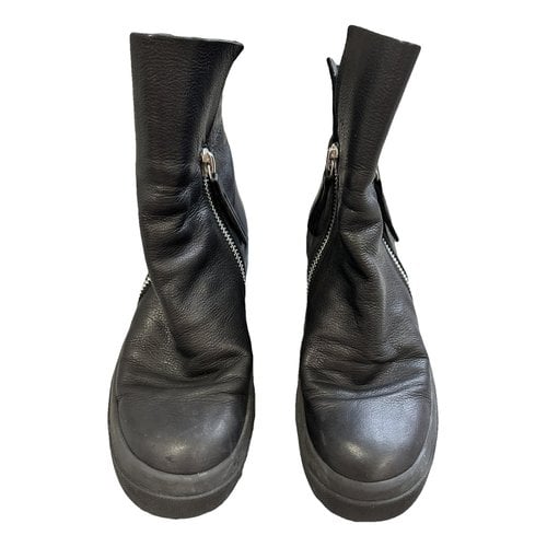 Pre-owned Cinzia Araia Leather Boots In Black