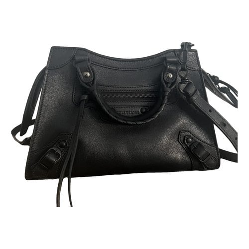 Pre-owned Balenciaga Neo Classic Leather Crossbody Bag In Black