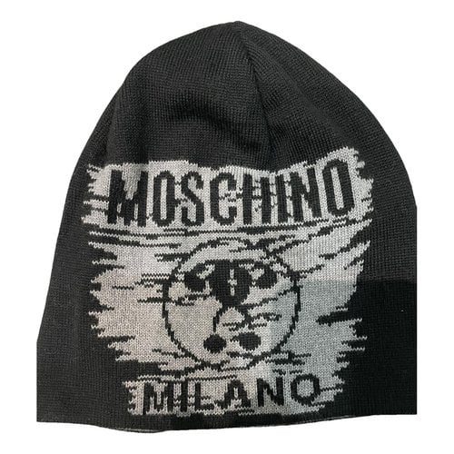 Pre-owned Moschino Wool Beanie In Black