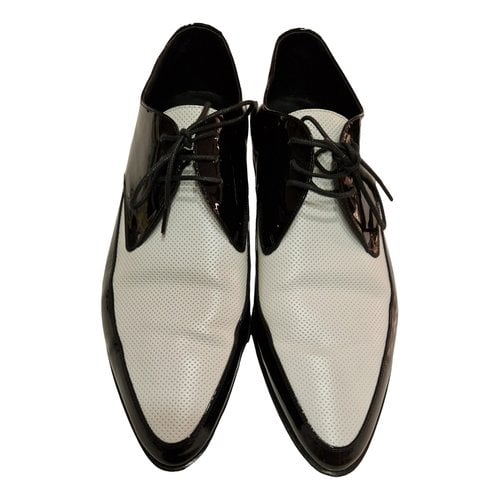 Pre-owned Saint Laurent Smocking Patent Leather Lace Ups In Multicolour