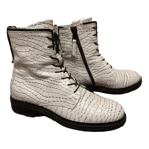Pre-owned Mjus Leather Boots In White