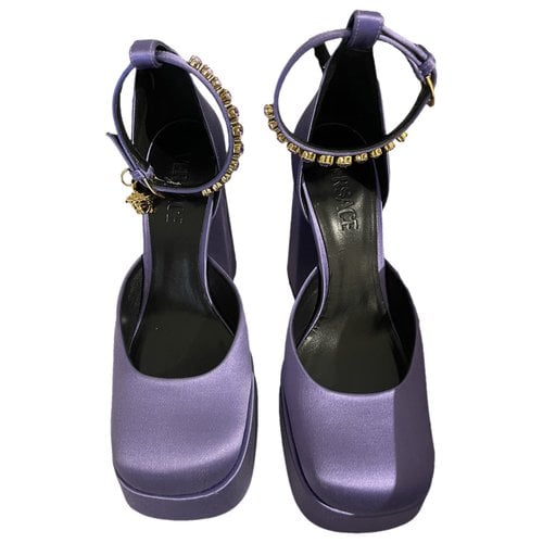 Pre-owned Versace Medusa Aevitas Velvet Heels In Purple