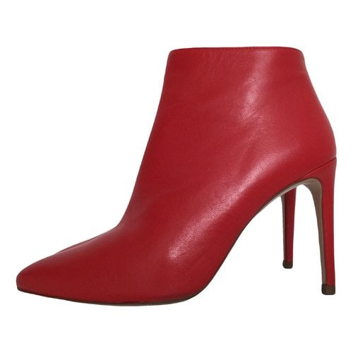 Pre-owned Stuart Weitzman Leather Ankle Boots In Red