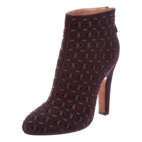 Pre-owned Alaïa Leather Ankle Boots In Purple