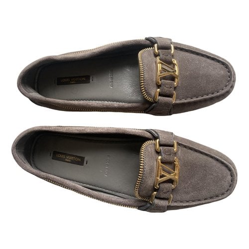 Pre-owned Louis Vuitton Dauphine Flats In Brown