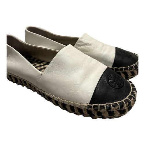 Pre-owned Tory Burch Leather Espadrilles In White