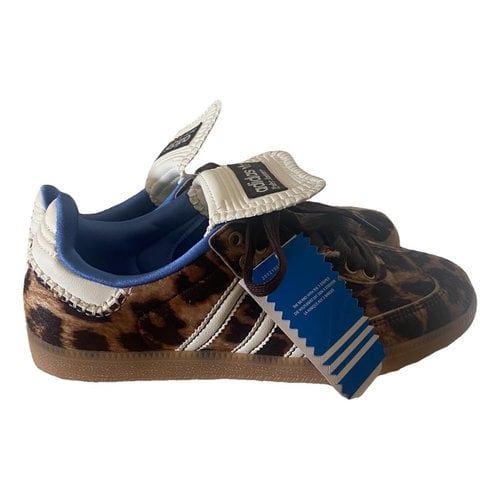 Pre-owned Adidas Originals Samba Faux Fur Trainers In Brown