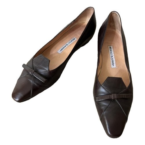Pre-owned Manolo Blahnik Leather Ballet Flats In Brown