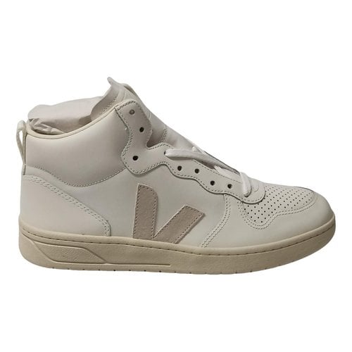 Pre-owned Veja Trainers In White
