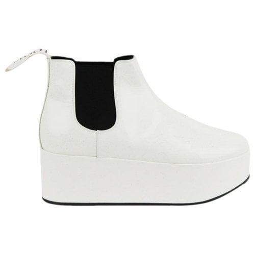 Pre-owned Loewe Leather Ankle Boots In White