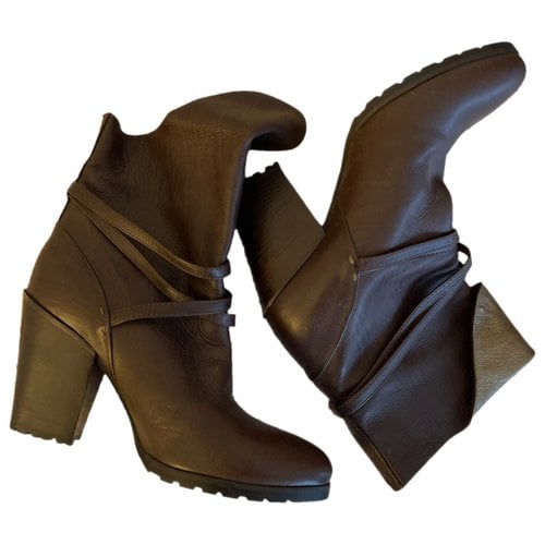 Pre-owned Vanessa Bruno Leather Boots In Brown