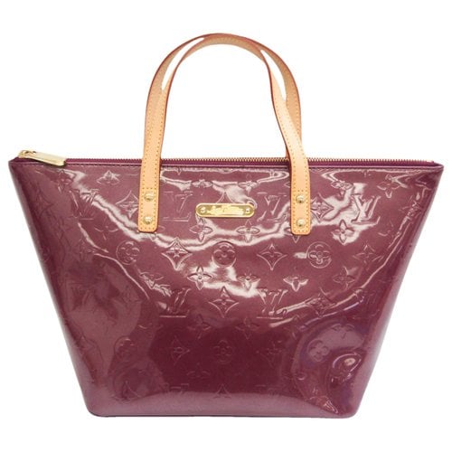 Pre-owned Louis Vuitton Bellevue Patent Leather Handbag In Purple