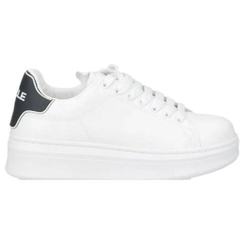 Pre-owned Gaelle Paris Faux Fur Trainers In White