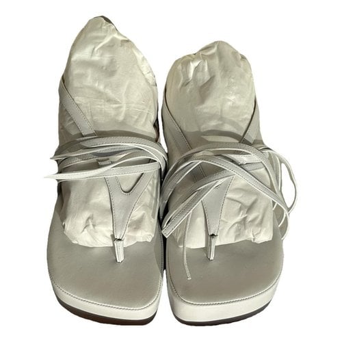 Pre-owned Amina Muaddi Leather Flip Flops In White