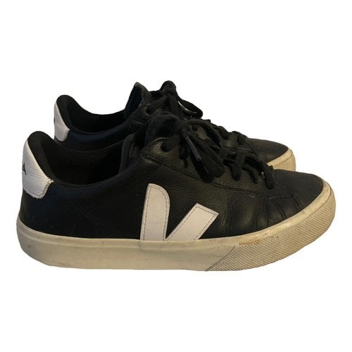 Pre-owned Veja Leather Trainers In Black