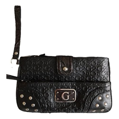 Pre-owned Guess Leather Clutch Bag In Black