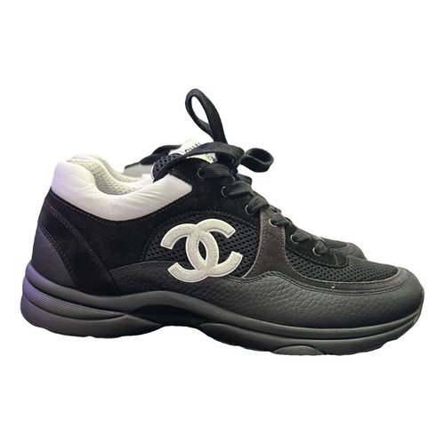Pre-owned Chanel Leather Low Trainers In Black