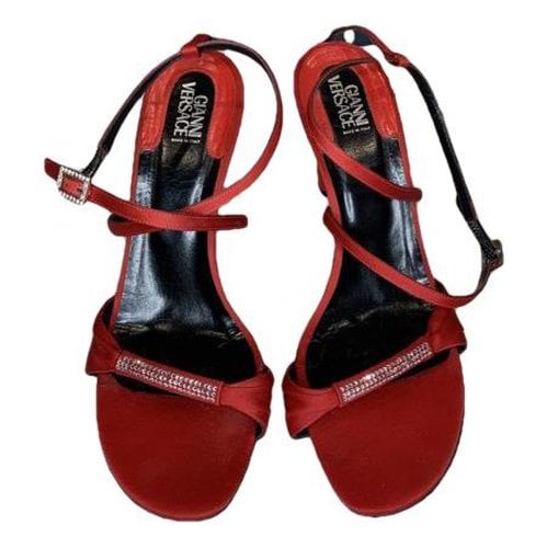 Pre-owned Versace Glitter Sandals In Red