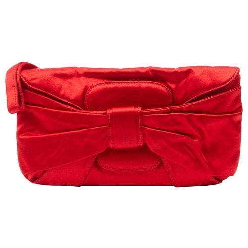 Pre-owned Valentino Garavani Cloth Clutch Bag In Red