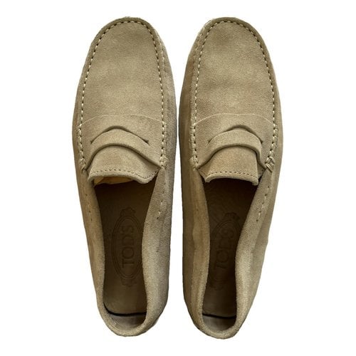 Pre-owned Tod's Gommino Flats In Beige