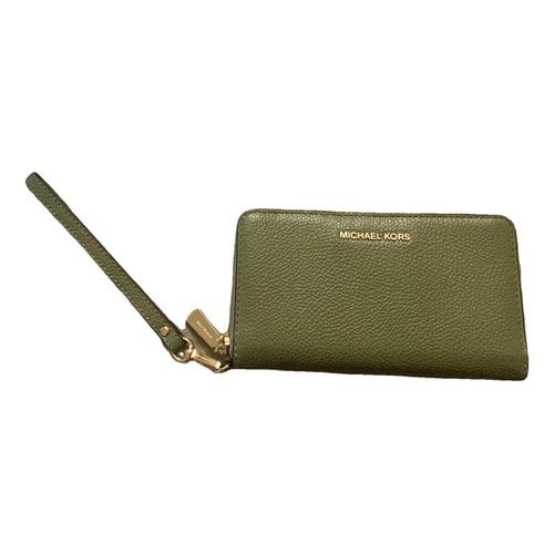 Pre-owned Michael Kors Leather Clutch Bag In Green