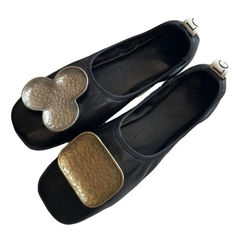 Pre-owned Loewe Leather Ballet Flats In Black