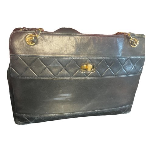 Pre-owned Chanel 2.55 Leather Clutch Bag In Black
