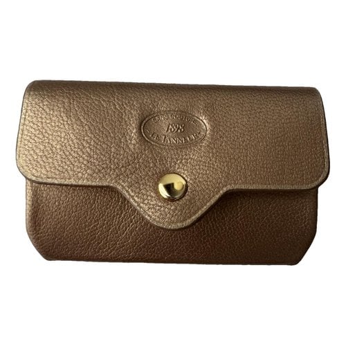 Pre-owned Le Tanneur Leather Purse In Gold