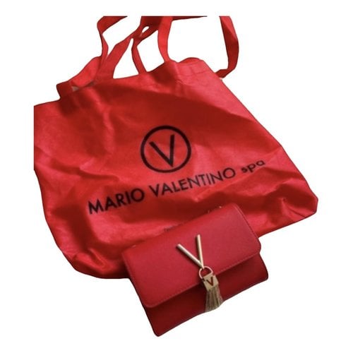 Pre-owned Valentino By Mario Valentino Handbag In Red