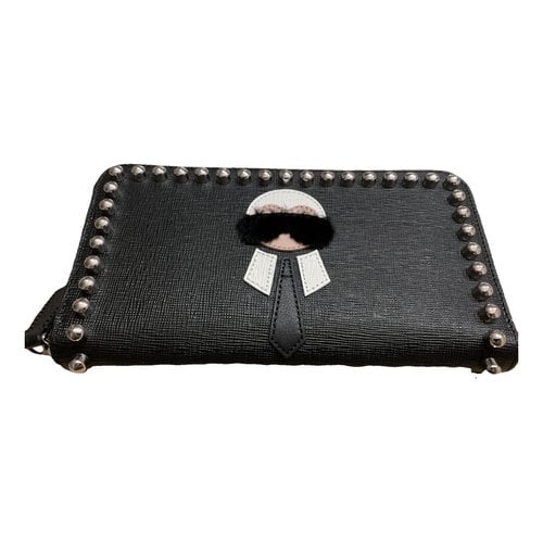 Pre-owned Fendi Baguette Leather Wallet In Black