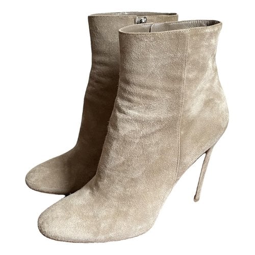 Pre-owned Gianvito Rossi Boots In Beige