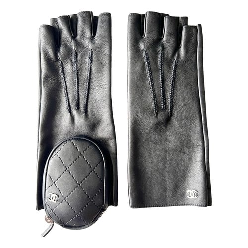 Pre-owned Chanel Leather Gloves In Black