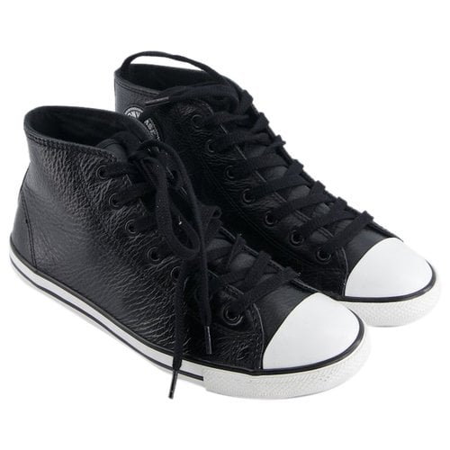 Pre-owned Converse Leather Trainers In Black