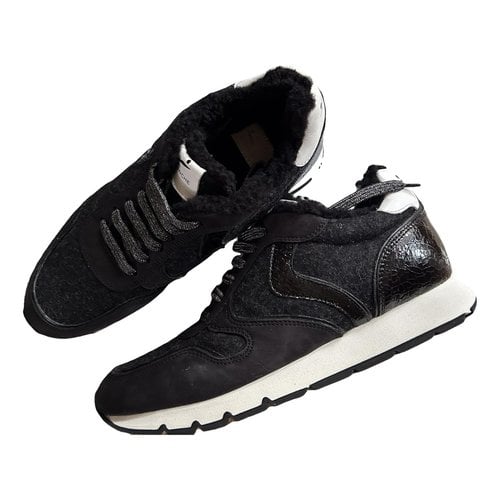 Pre-owned Voile Blanche Leather Trainers In Black