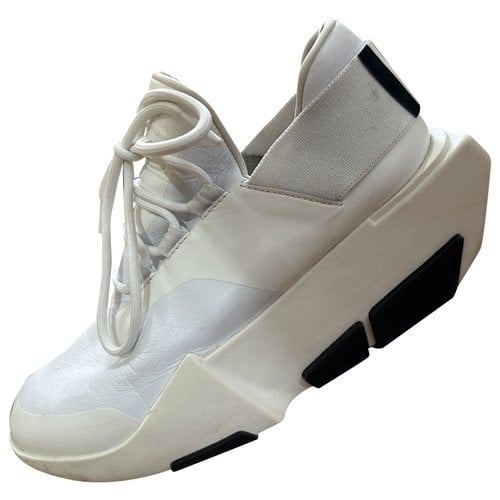 Pre-owned Y-3 By Yohji Yamamoto Leather Trainers In White