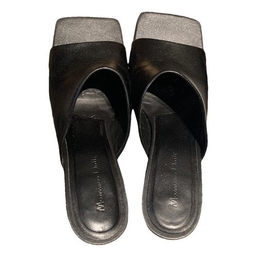 Pre-owned Massimo Dutti Leather Mules & Clogs In Black