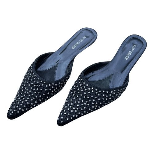 Pre-owned Kurt Geiger Cloth Flats In Black