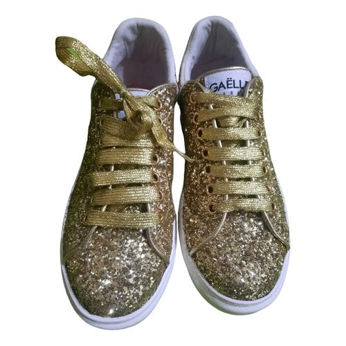 Pre-owned Gaelle Paris Trainers In Gold
